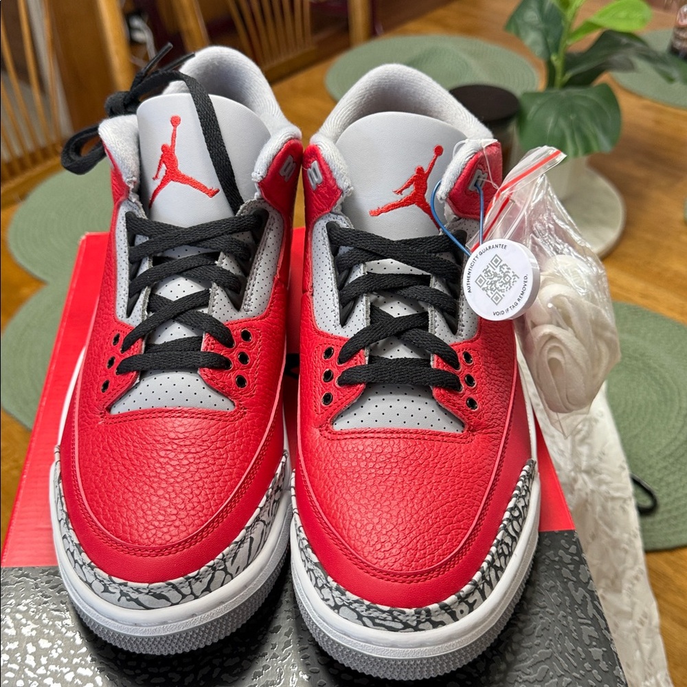 Jordan 3 - Picture 2 of 8